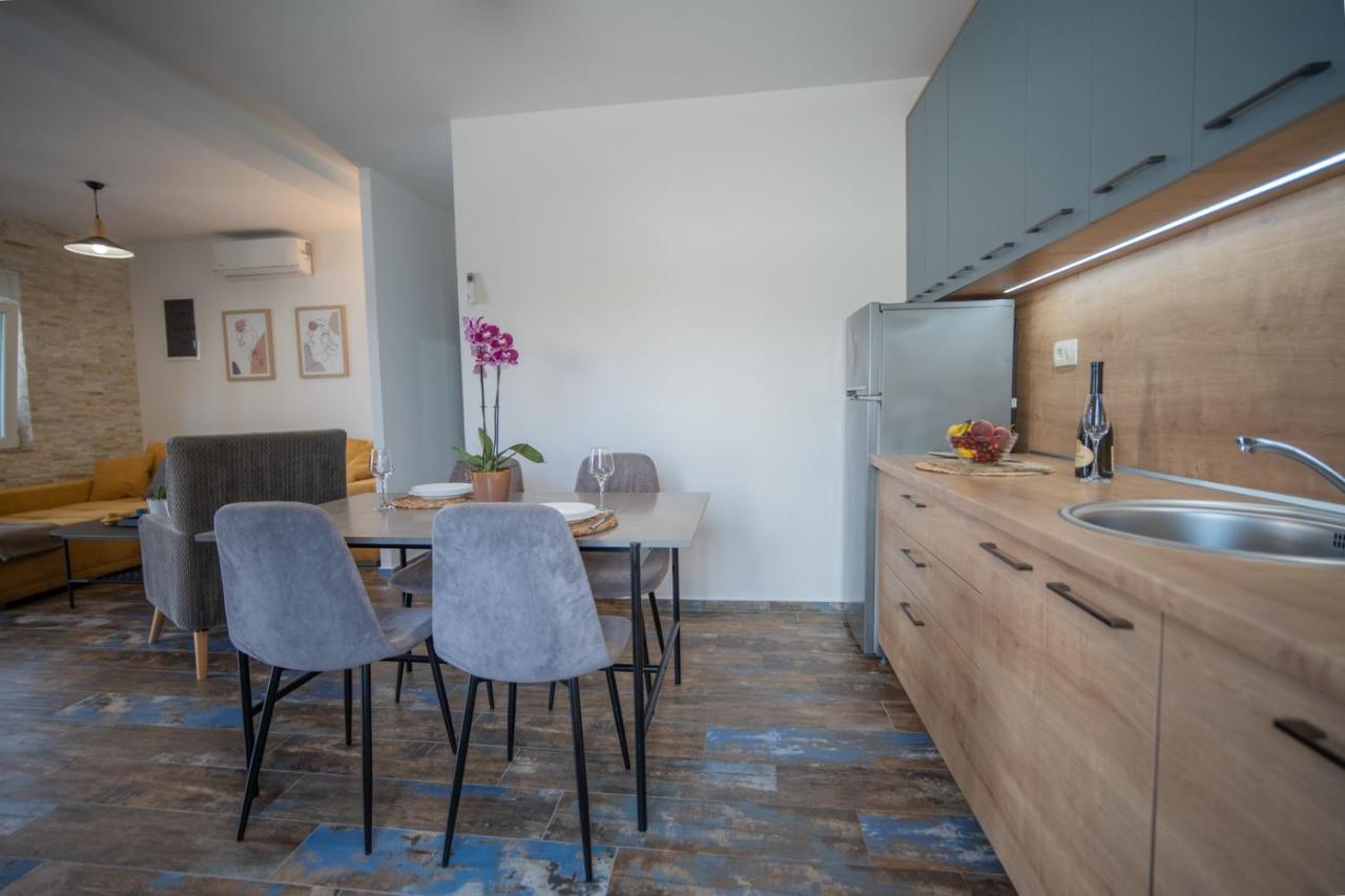 Family House Bjelila Villa Tivat Dış mekan fotoğraf