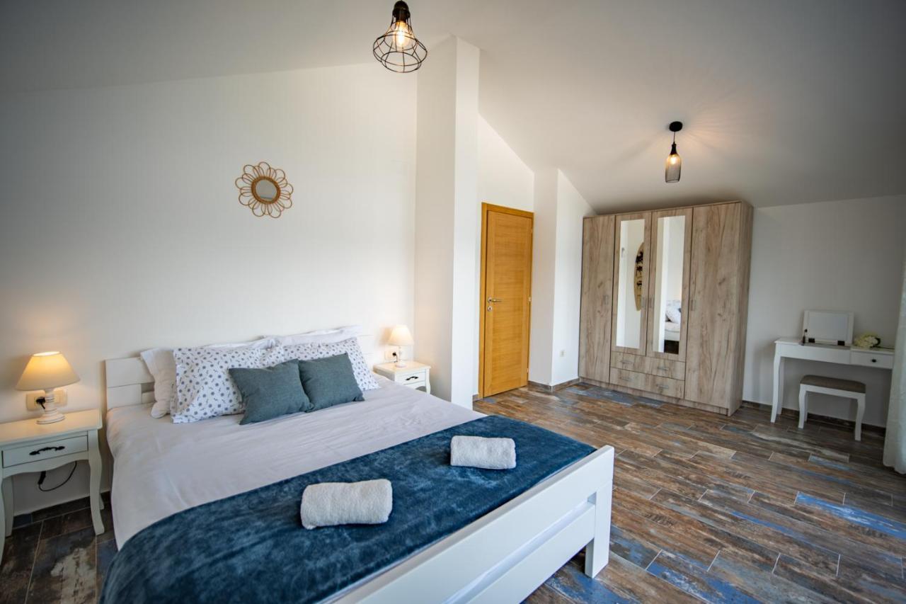Family House Bjelila Villa Tivat Dış mekan fotoğraf